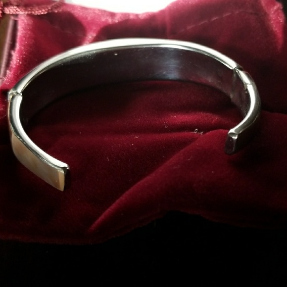 Bone Bracelet - Picture 2 of 3